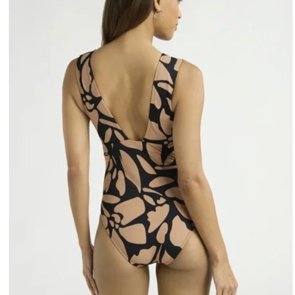 Sofia by Sofia Vergara Women's Carmen One Piece Swimsuit, Size L (12-14) - Picture 4 of 12